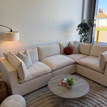 Bellamia Luna L-Shape Enclosed in Cream Performance Chenille