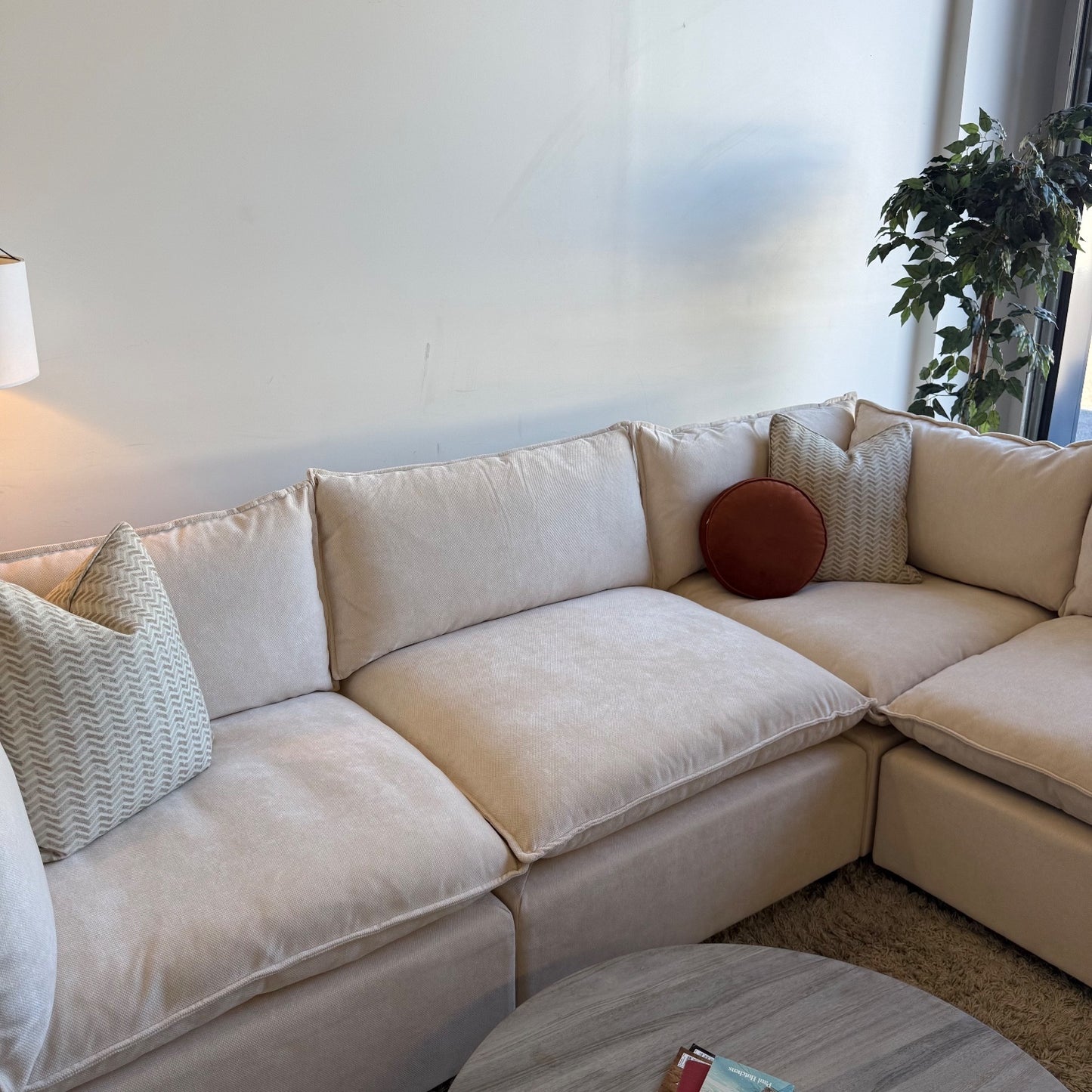 Bellamia Luna L-Shape Enclosed in Cream Performance Chenille