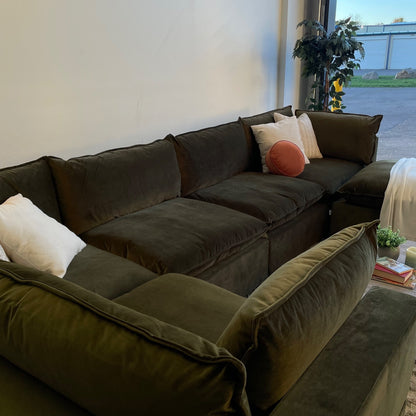 Bellamia Luna U-Shape Enclosed in Green Performance Velvet