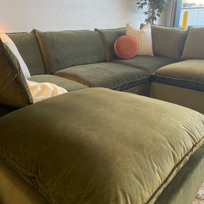 Bellamia Luna L-Shape Enclosed in Green Performance Velvet