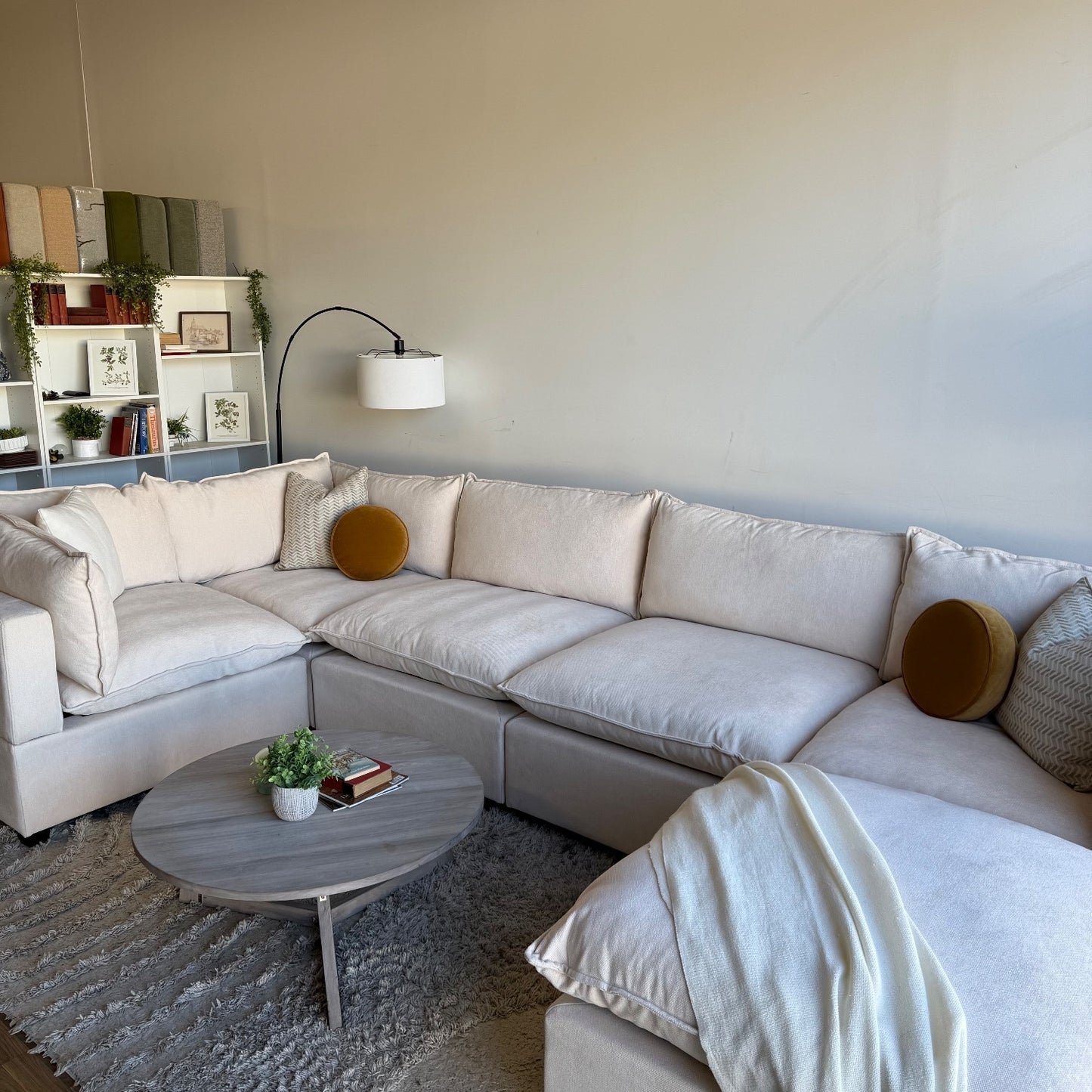 Bellamia Luna U-Shape Enclosed in Cream Performance Chenille