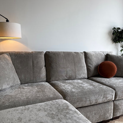 Atlas Modular Sofa w/Ottoman in Gray Chenille