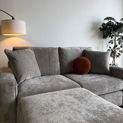Atlas Modular Loveseat w/Ottoman in Gray Chenille