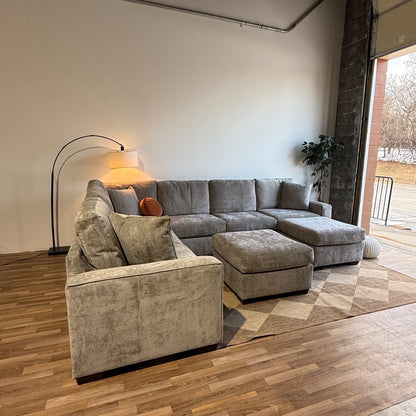 Atlas Modular Grand Corner w/Ottoman in Gray Chenille
