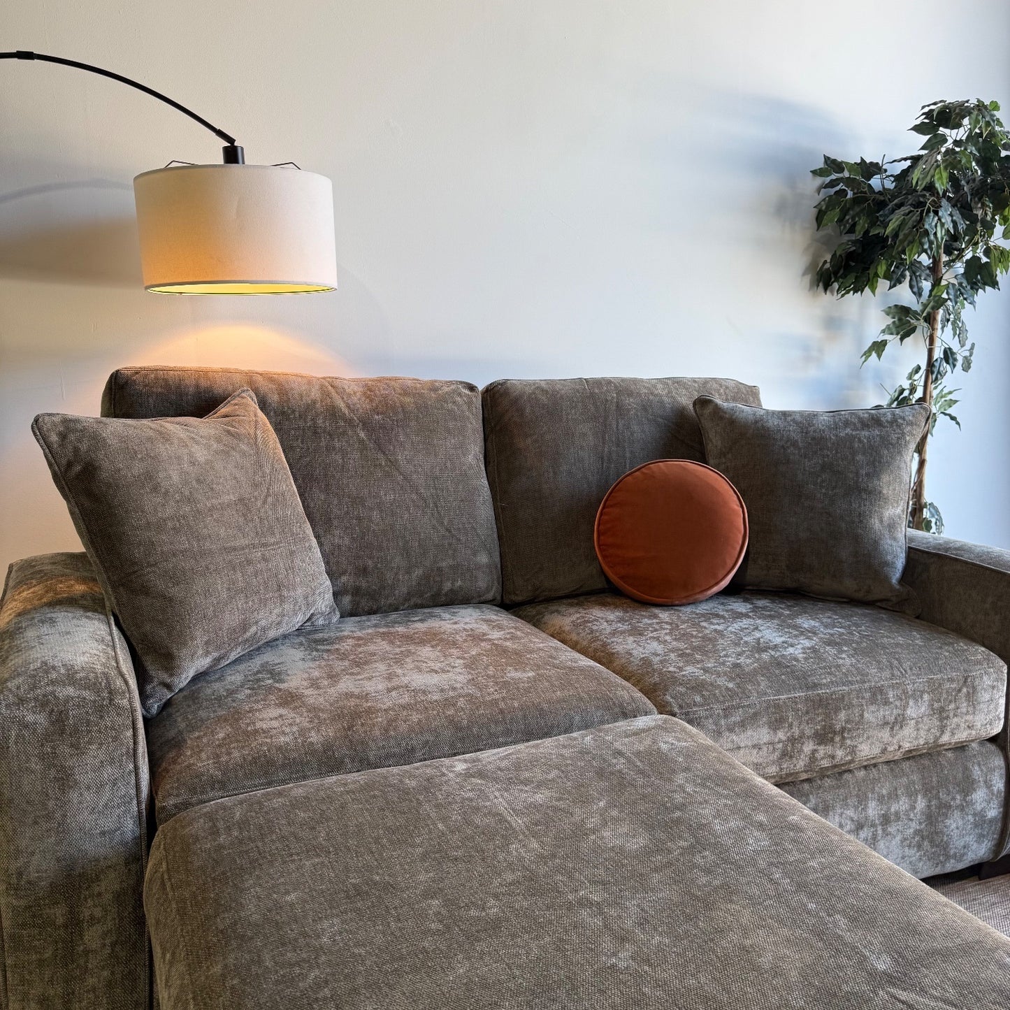 Atlas Modular Loveseat w/Ottoman in Brown Chenille