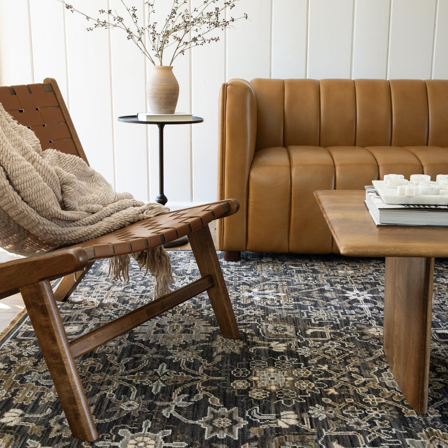 Acacia Area Rug — ACA05 (Black)