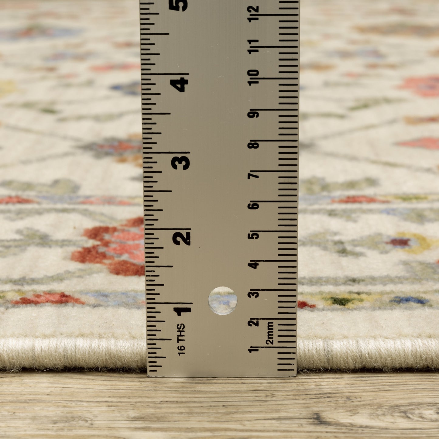 Lucca Area Rug — 093W1 (Ivory/White)