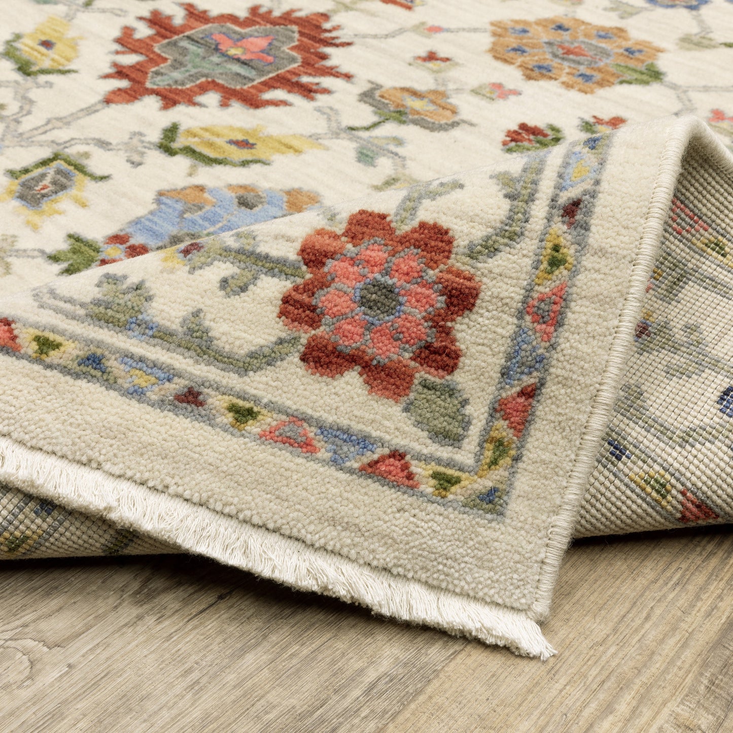 Lucca Area Rug — 093W1 (Ivory/White)